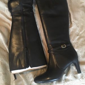 Women’s leather boots
